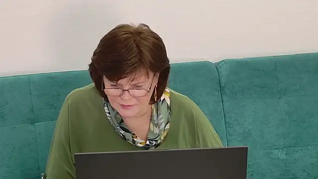 Snapshot of Sandra_Sunrise chatting on 12-14-25, 11:59 Sandra Sunrise online show from 12-14-25, 11:59