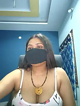 Snapshot of SassyWildCouple chatting on 09-14-25, 04:06 SassyWildCouple online show from 09-14-25, 04:06