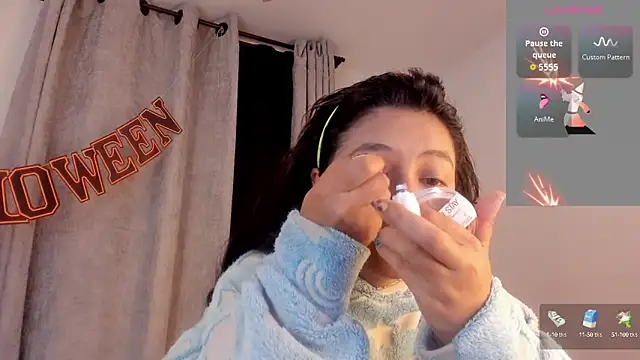 Snapshot of Maitte_love chatting on 10-08-25, 10:02 Maitte love online show from 10-08-25, 10:02