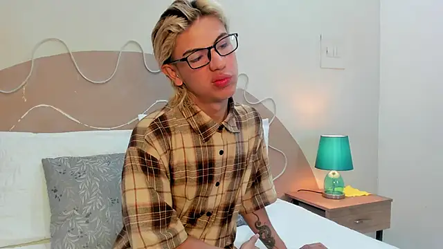 Enrrixxx  online show from 11-23-25, 07:24