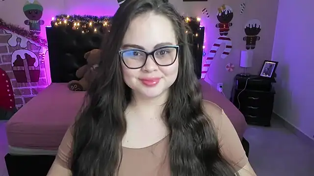 LolaVillalobos online show from 12-22-25, 11:51