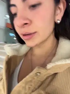 arieel  722 online show from 10-23-25, 03:06