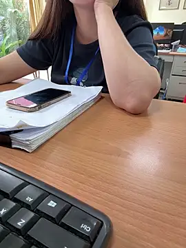 PhuongNhi21 online show from 09-12-25, 01:49