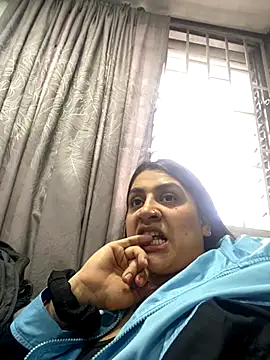 megvibes online show from 10-24-25, 09:44