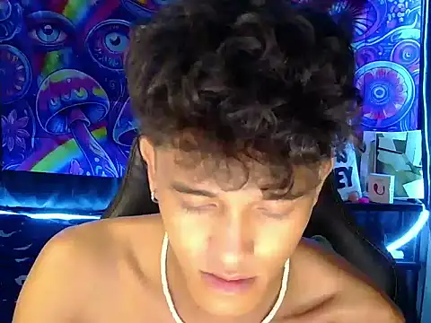 Snapshot of kenbigcockxx chatting on 04-21-26, 06:44 kenbigcockxx online show from 04-21-26, 06:44