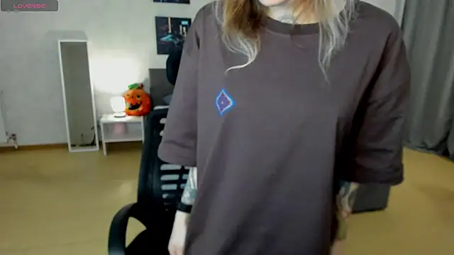 Snapshot of tattoo_art_baby chatting on 11-07-25, 01:38 tattoo art baby online show from 11-07-25, 01:38