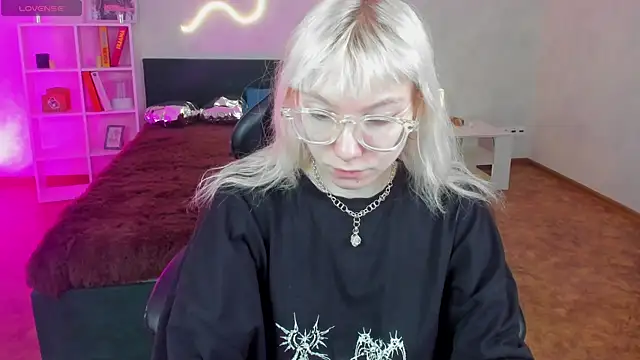 Snapshot of tattoo_art_baby chatting on 04-11-26, 01:32 tattoo art baby online show from 04-11-26, 01:32