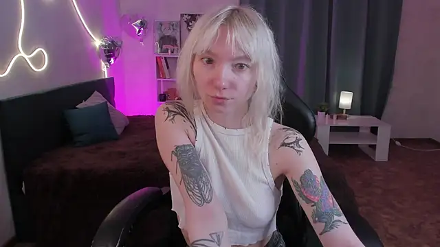 Snapshot of tattoo_art_baby chatting on 05-06-26, 12:52 tattoo art baby online show from 05-06-26, 12:52