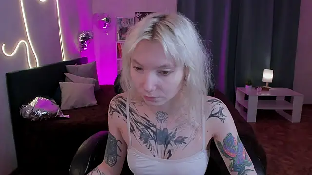 Snapshot of tattoo_art_baby chatting on 05-27-26, 01:57 tattoo art baby online show from 05-27-26, 01:57