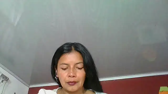 DianaOchoa  online show from 11-04-25, 07:35
