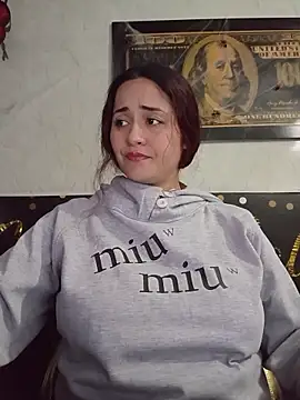 candy  fox  online show from 10-17-25, 12:19