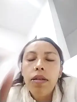 valeriasweet  online show from 02-05-26, 11:20