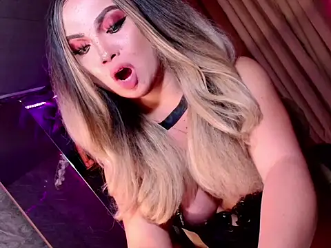 Misslexielore88 online show from 10-14-25, 11:27