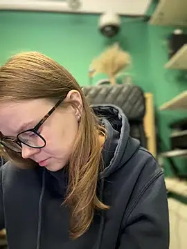 Snapshot of _CherryBloom_ chatting on 09-29-25, 07:46 CherryBloom online show from 09-29-25, 07:46