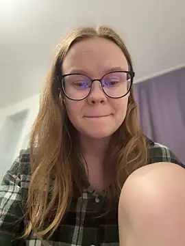 Snapshot of _CherryBloom_ chatting on 10-04-25, 07:34 CherryBloom online show from 10-04-25, 07:34