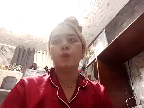 blonditax1111 online show from 10-03-25, 07:16