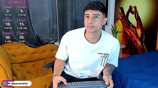 jaze bradley online show from 10-14-25, 11:33