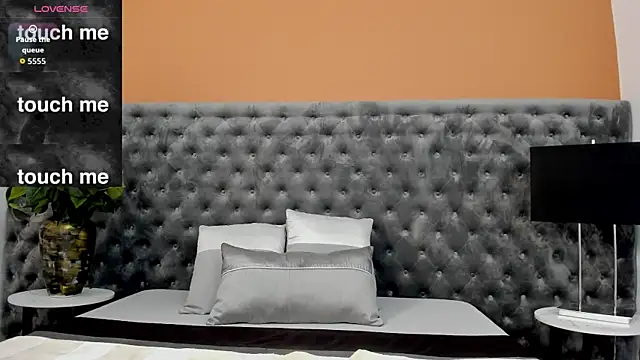 ValeSantoDomingo online show from 06-12-26, 11:03