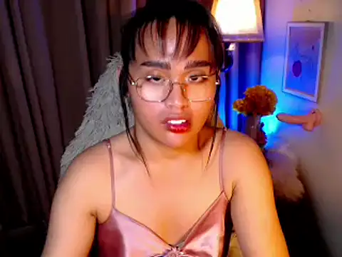 Snapshot of urmidnightcravingsxx chatting on 04-26-26, 09:45 urmidnightcravingsxx online show from 04-26-26, 09:45