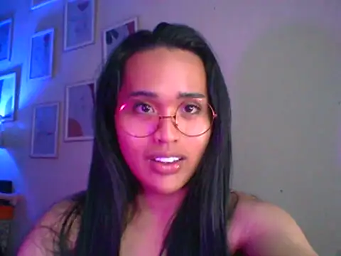 urmidnightcravingsxx online show from 07-06-26, 03:36
