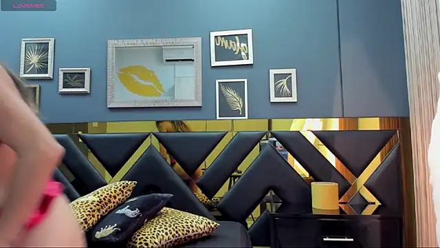 Snapshot of Kaya_Tate chatting on 11-14-25, 08:18 Kaya Tate online show from 11-14-25, 08:18