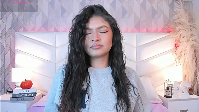 victoria   jonnes online show from 10-06-25, 12:24