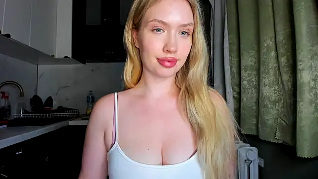 NicoleRiccii online show from 10-05-25, 08:07