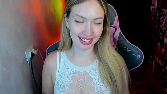 NicoleRiccii online show from 12-17-25, 11:33