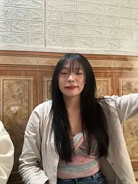 Snapshot of binejr chatting on 11-15-25, 04:10 binejr online show from 11-15-25, 04:10