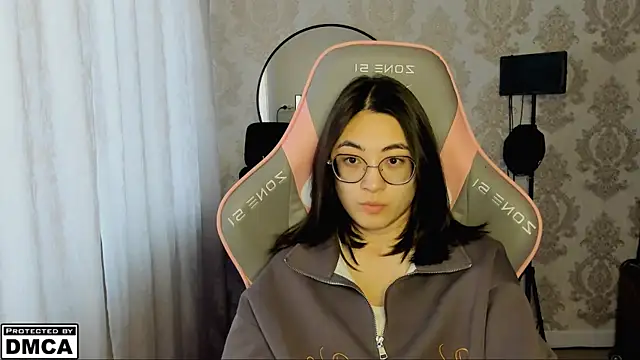 Snapshot of MeilideQian1 chatting on 10-07-25, 07:27 MeilideQian1 online show from 10-07-25, 07:27