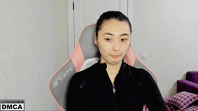 Snapshot of MeilideQian1 chatting on 10-24-25, 11:50 MeilideQian1 online show from 10-24-25, 11:50