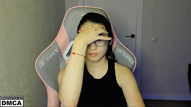 Snapshot of MeilideQian1 chatting on 11-04-25, 03:11 MeilideQian1 online show from 11-04-25, 03:11