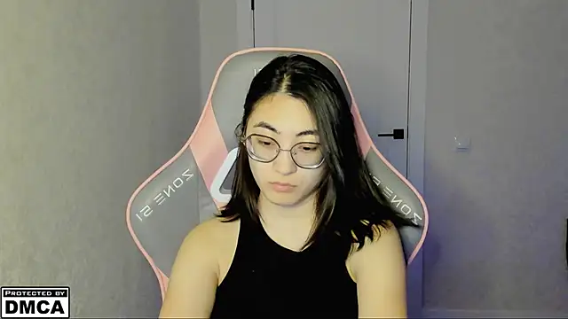 Snapshot of MeilideQian1 chatting on 11-09-25, 12:14 MeilideQian1 online show from 11-09-25, 12:14