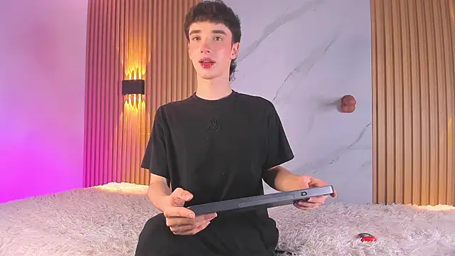 austin rouse online show from 10-21-25, 07:36