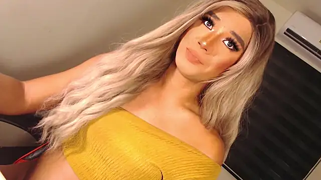 SissifyMeNow online show from 10-24-25, 12:41