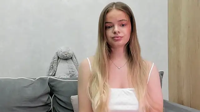 Snapshot of Sarah_keyy chatting on 02-26-26, 05:56 Sarah keyy online show from 02-26-26, 05:56