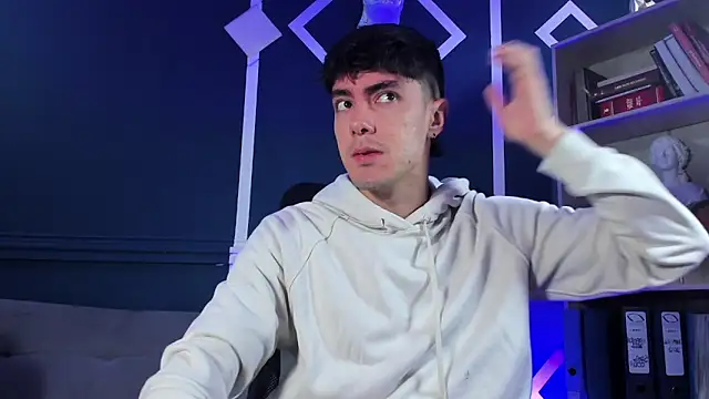 Snapshot of etham_wolf_ chatting on 09-25-25, 12:42 etham wolf online show from 09-25-25, 12:42