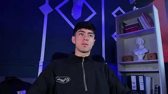 Snapshot of etham_wolf_ chatting on 09-26-25, 11:47 etham wolf online show from 09-26-25, 11:47