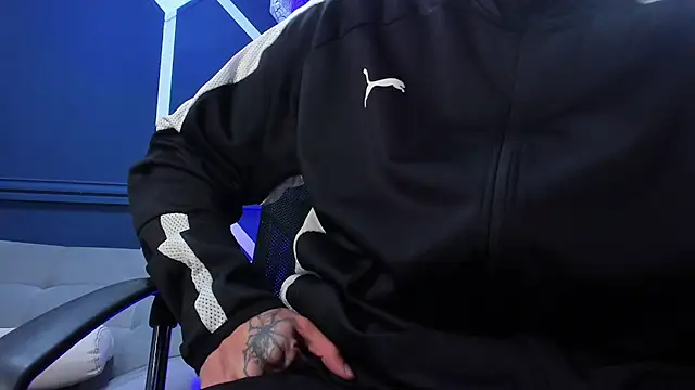 Snapshot of etham_wolf_ chatting on 10-07-25, 11:18 etham wolf online show from 10-07-25, 11:18