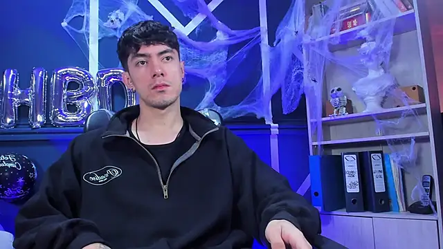 Snapshot of etham_wolf_ chatting on 10-28-25, 11:58 etham wolf online show from 10-28-25, 11:58