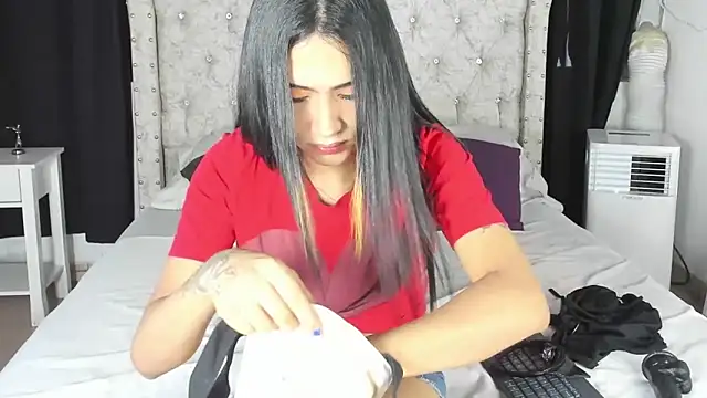 aleja spearsx online show from 06-17-26, 12:07