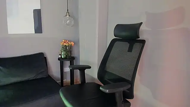 emily mars1 online show from 10-04-25, 08:18