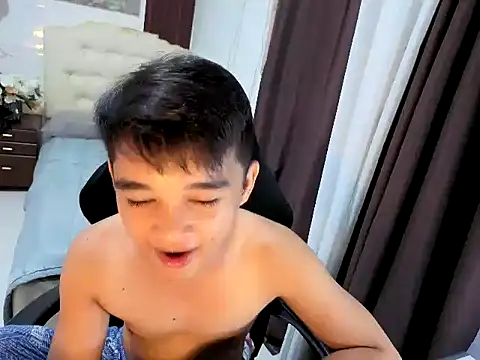 sexysam14 online show from 10-31-25, 04:52