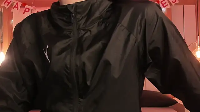 Snapshot of Daphne_And_Roger chatting on 02-12-26, 11:16 Daphne And Roger online show from 02-12-26, 11:16