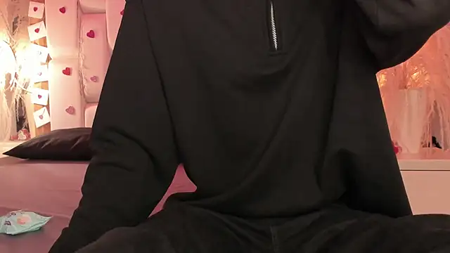 Snapshot of Daphne_And_Roger chatting on 02-23-26, 11:07 Daphne And Roger online show from 02-23-26, 11:07