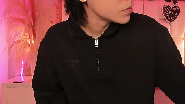 Snapshot of Daphne_And_Roger chatting on 02-27-26, 10:59 Daphne And Roger online show from 02-27-26, 10:59