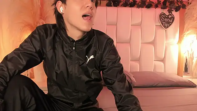 Snapshot of Daphne_And_Roger chatting on 03-03-26, 11:16 Daphne And Roger online show from 03-03-26, 11:16