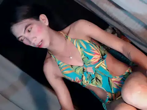 Snapshot of xyourdreamtrans chatting on 10-07-25, 09:39 xyourdreamtrans online show from 10-07-25, 09:39