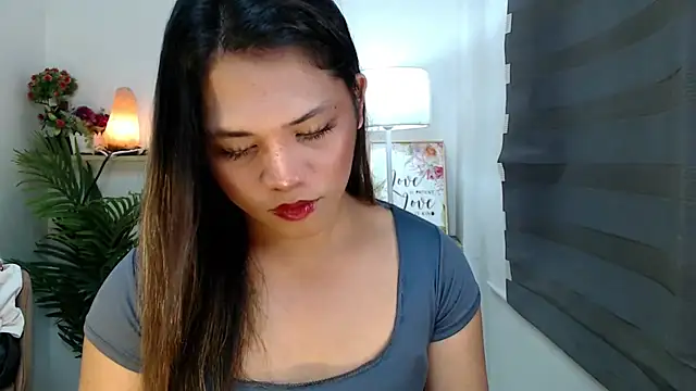 Snapshot of scarlett_brownx69 chatting on 11-08-25, 11:43 scarlett brownx69 online show from 11-08-25, 11:43