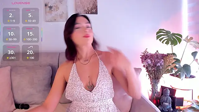 Snapshot of Estrer_collins chatting on 09-22-25, 07:05 Estrer collins online show from 09-22-25, 07:05